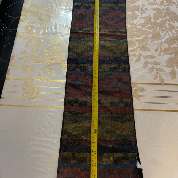 Mens/ women’s Wool blend scarf 7”x60” - Picture 4 of 5